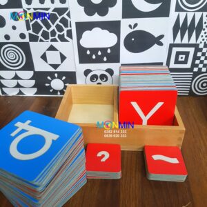 Chữ cát nhám - Giáo cụ ngôn ngữ Montessori